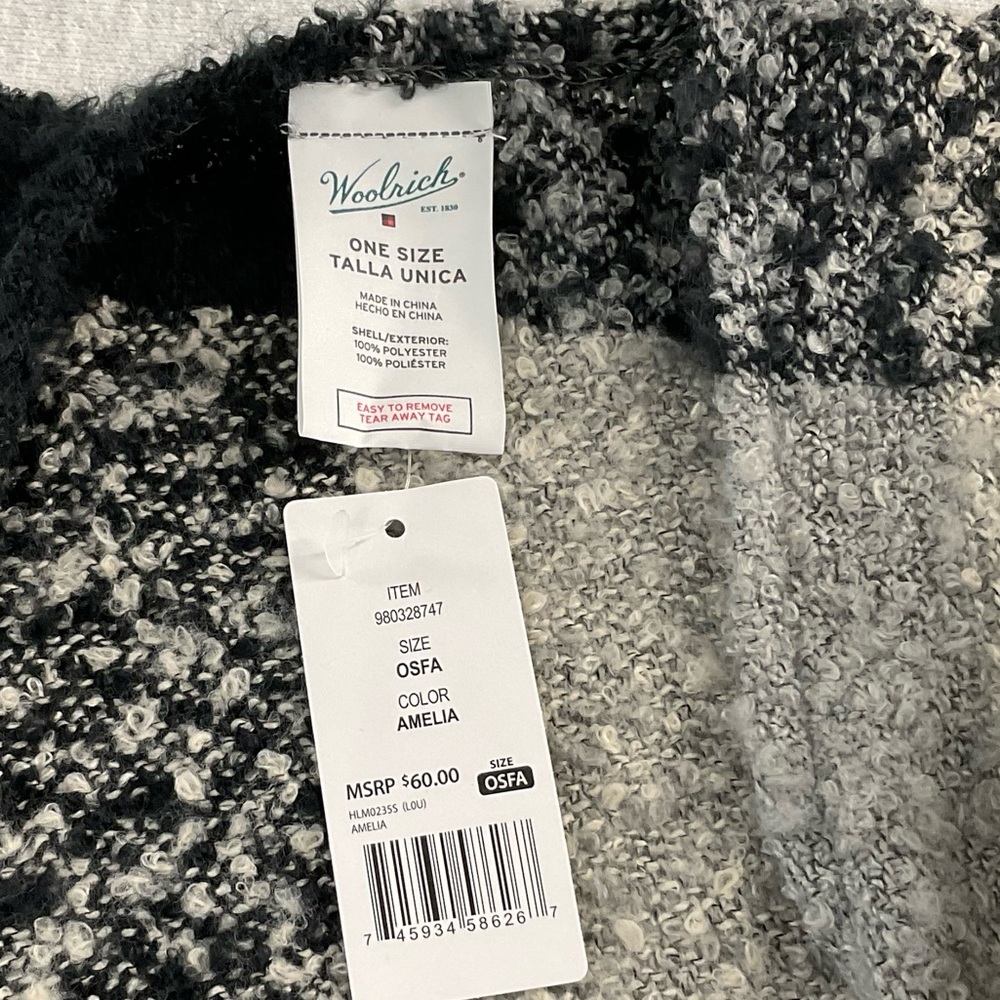 WOOLRICK AMELIA RN#137013 100% POLYESTER WOMEN’S COZY BLANKET WRAP/BUFFALO PLAID